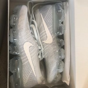 Nike air vapor max flyknit women us 7
